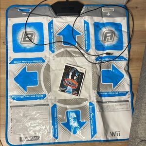 DDR Dance Dance Revolution Hottest‎ Party for Nintendo Wii with Dance Mat/Pad